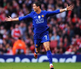 开云官方平台-赛道上的孤勇者，汉密尔顿如何扛起全队，实现梅赛德斯的惊天逆转