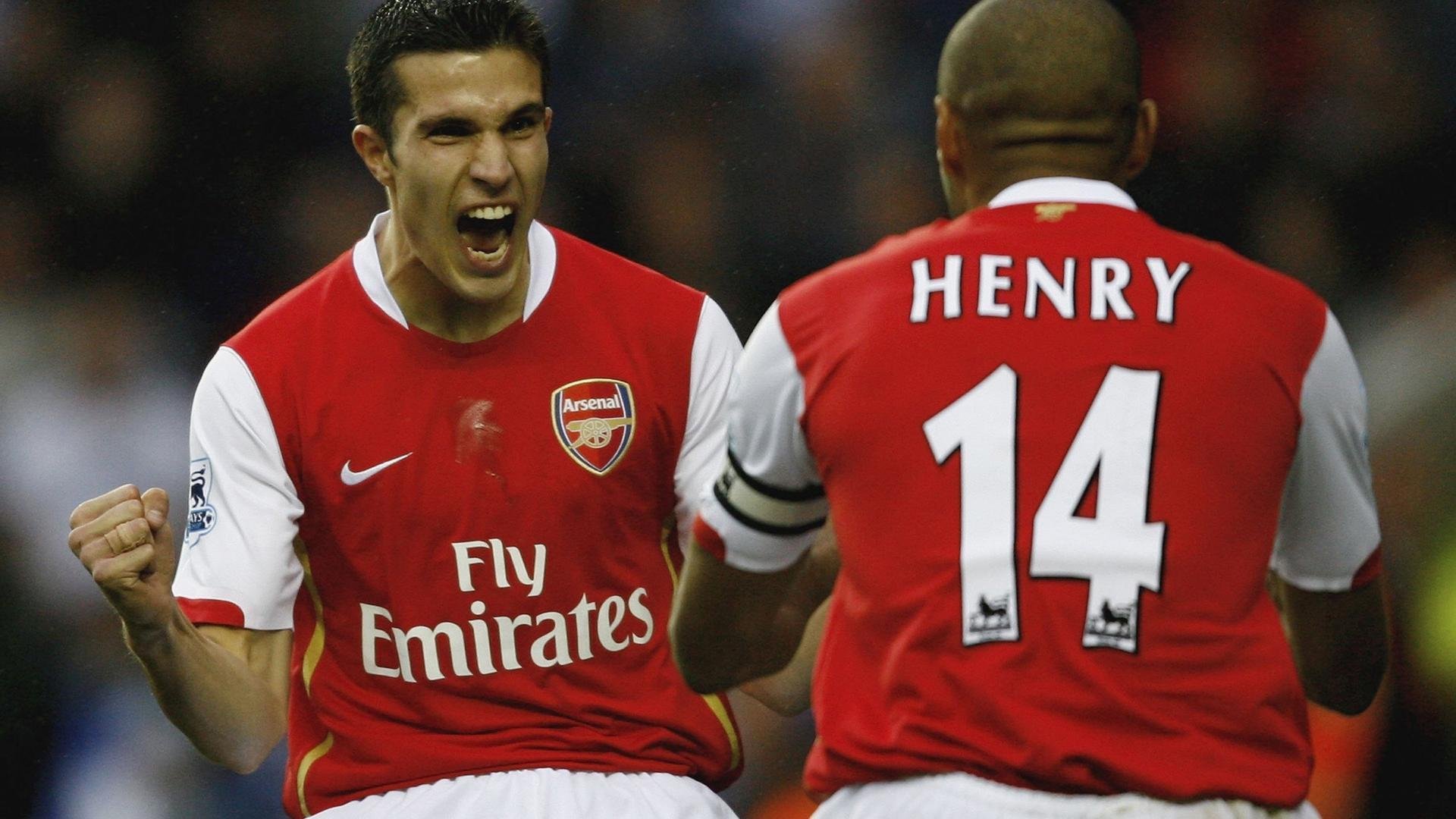 乌拉圭鏖战丹麦，佩德里刷新纪录的绿茵史诗